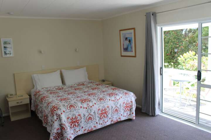 Room 4 of 39