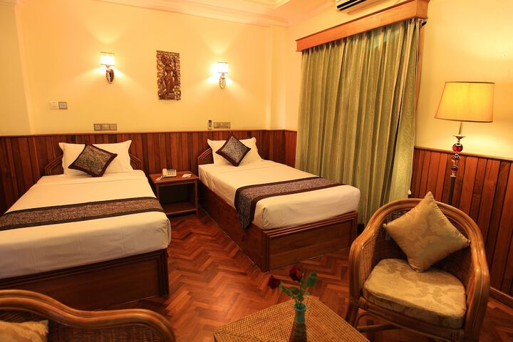 Room 6 of 20