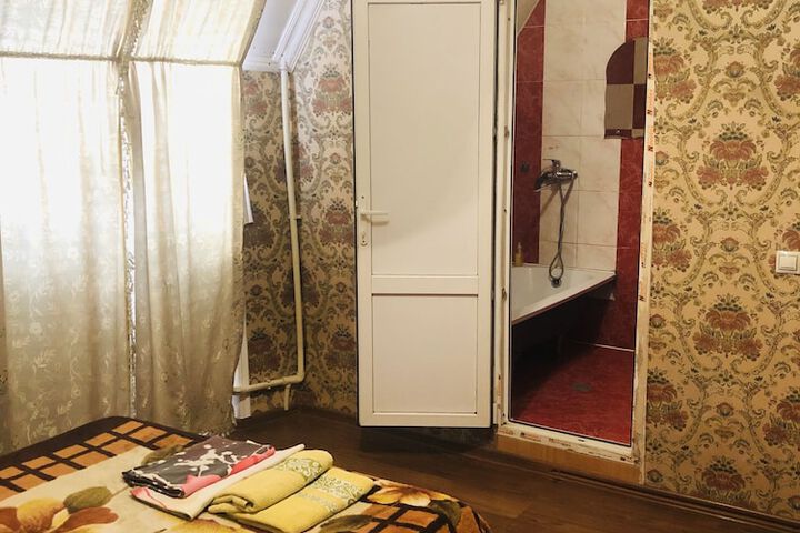 Room 13 of 23