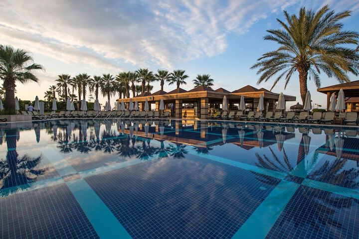 Pool Hotel