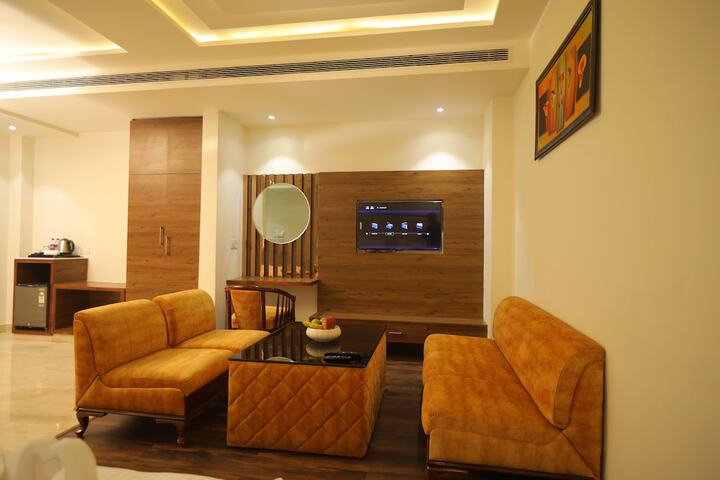 Room 44 of 61