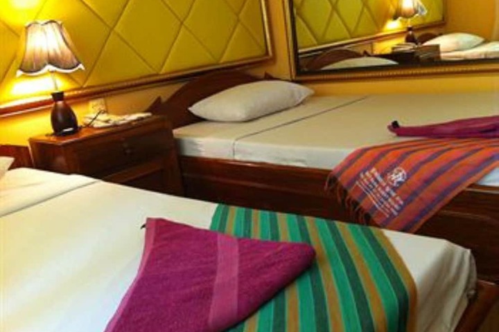 Room 6 of 29