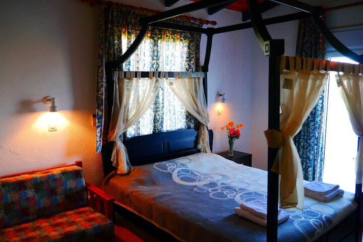 Room 9 of 73