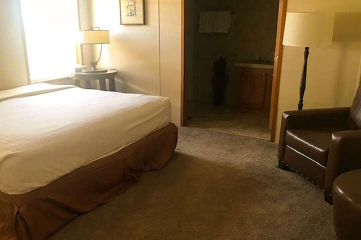 Room 11 of 116