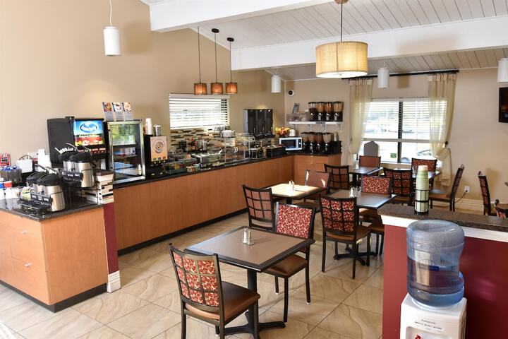 Breakfast area