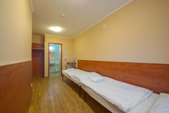 Room 16 of 22