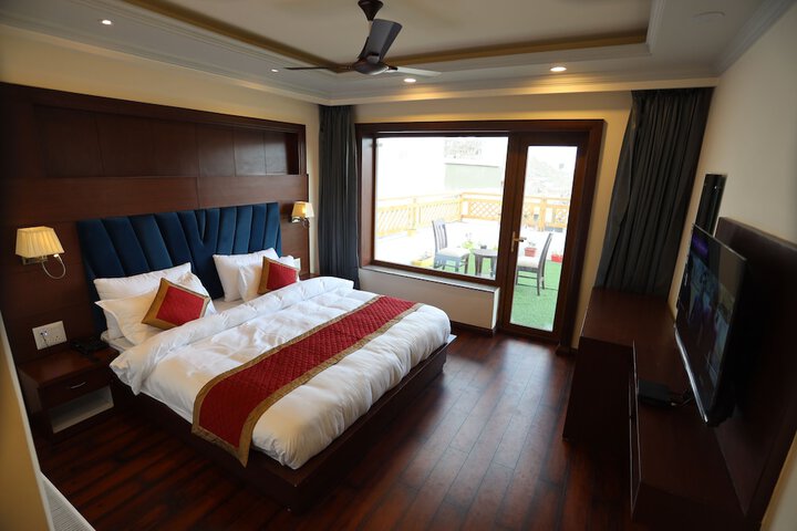 Room 6 of 45