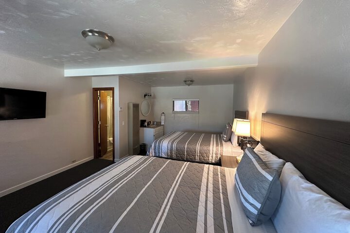 Room 35 of 89