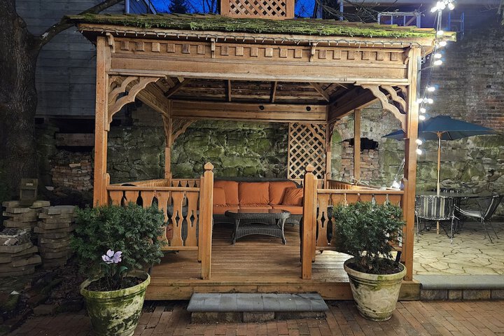 Hotel Exterior 78 of 95