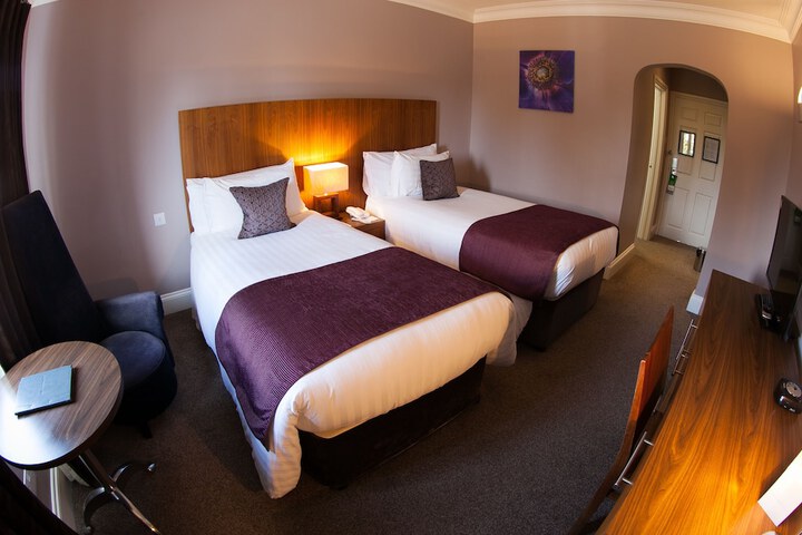 Room 17 of 80