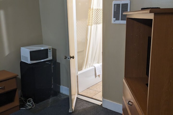 Deluxe Single Room (7 of 7)
