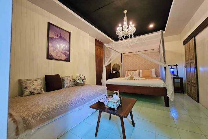 Room 9 of 268