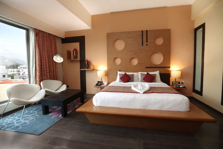 Room 18 of 49