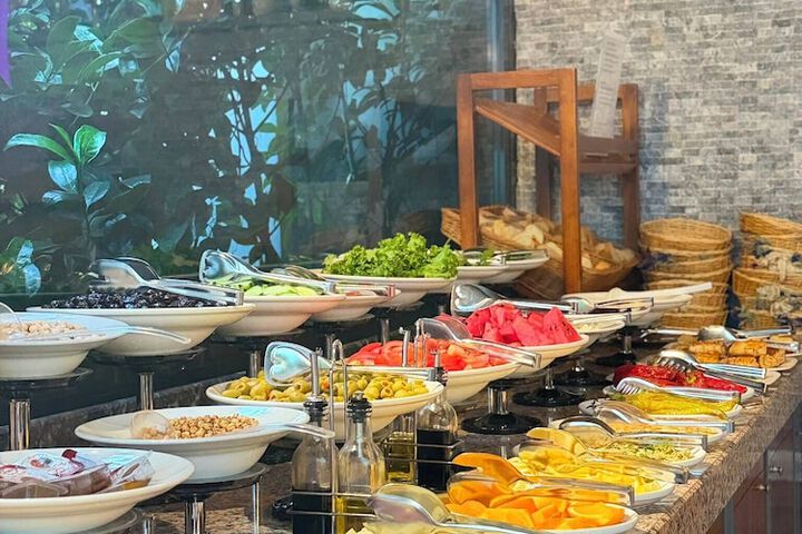 Dining 74 of 91