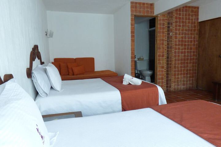 Room 14 of 85