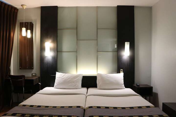 Room 3 of 30