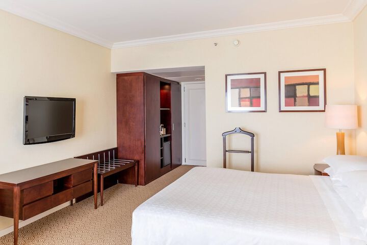 Room 12 of 189