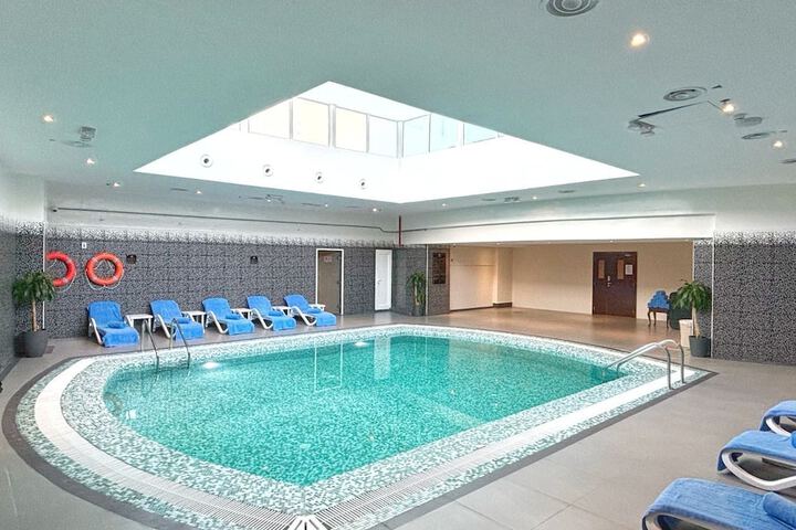 Pool 17 of 27