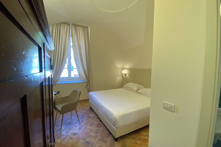 Room 46 of 180