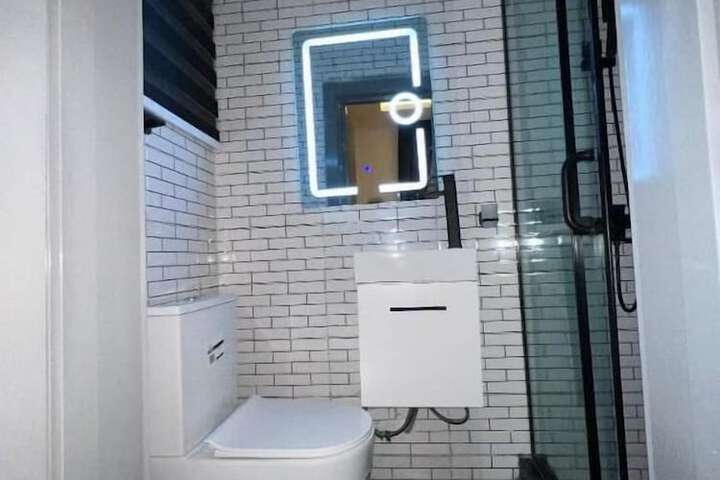 Room 15 of 31