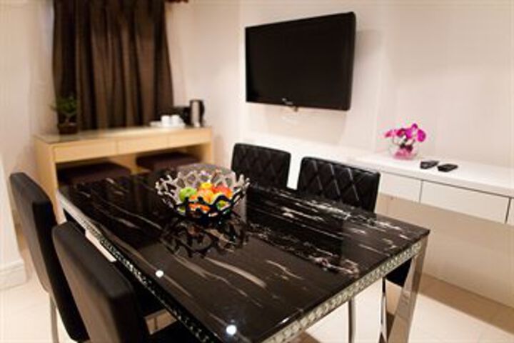 Dining Photos
