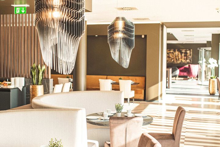 Dining Photos