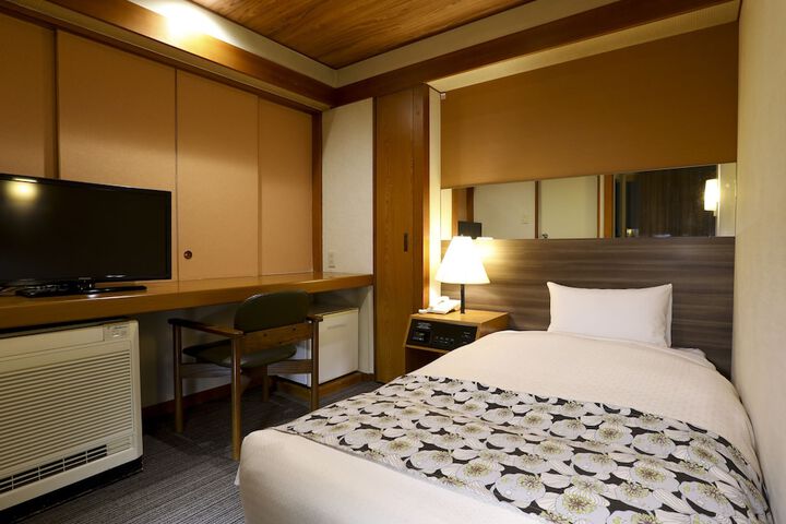 Room 21 of 62