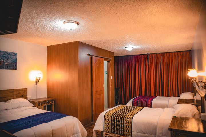 Room 13 of 42