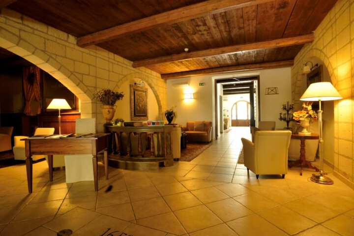 Guest Lobby