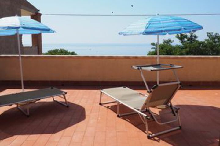 Sundeck 17 of 21