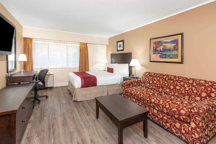 Room 10 of 39