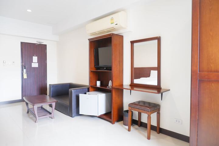 Room 10 of 49