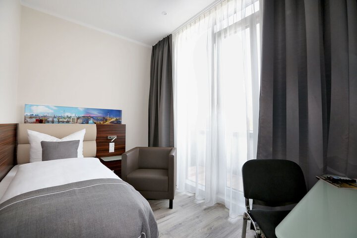 Room 15 of 43