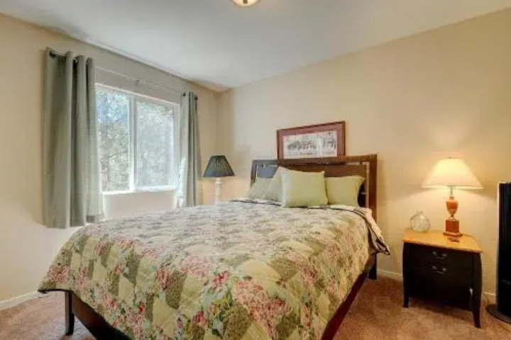 Room 4 of 13