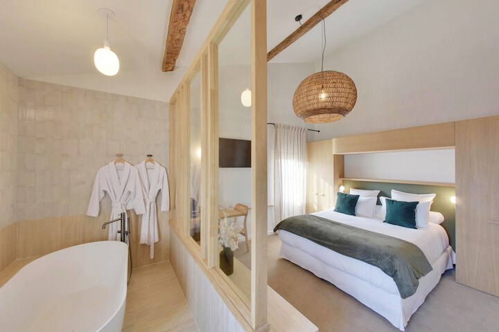 Room 5 of 39