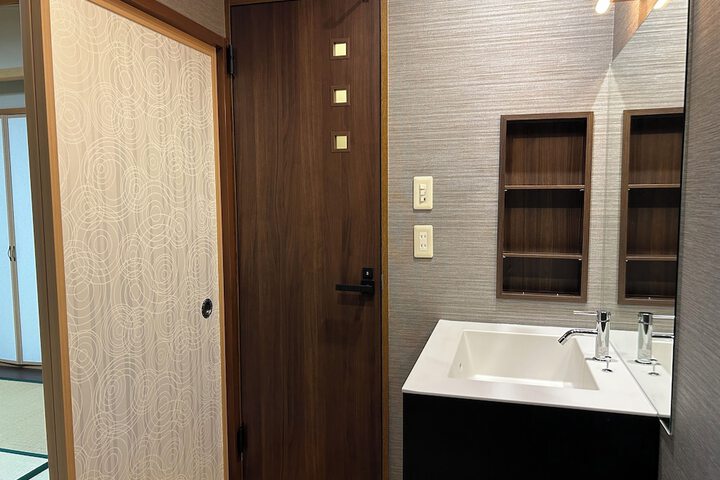 Room 25 of 34