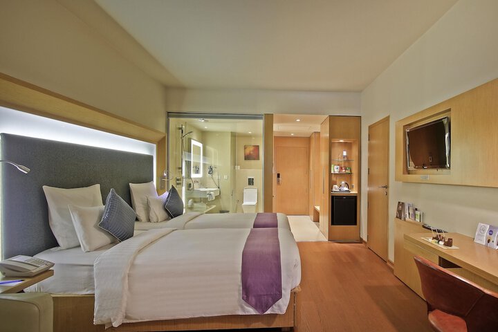 Room 16 of 87