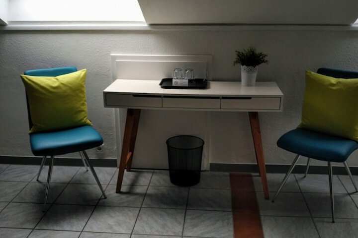 Room 14 of 21