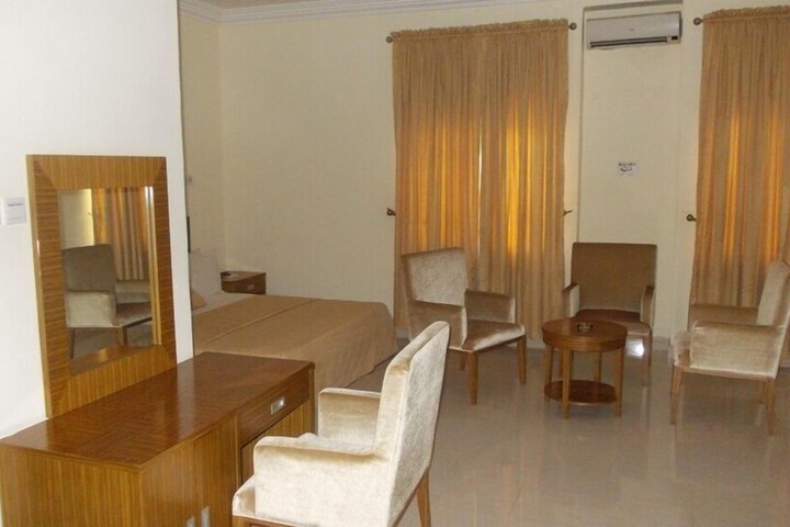 Room 8 of 41