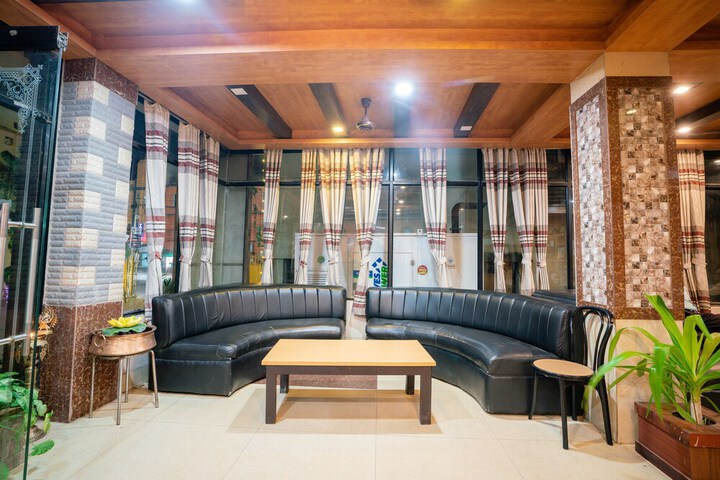 Hotel Interior 10 of 65