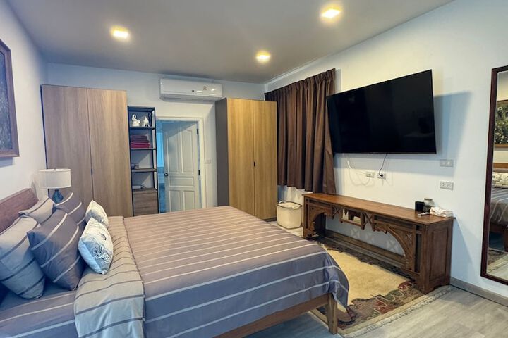 Room 45 of 138