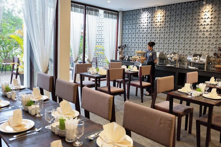 Dining 96 of 116