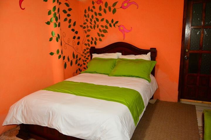 Room 43 of 173
