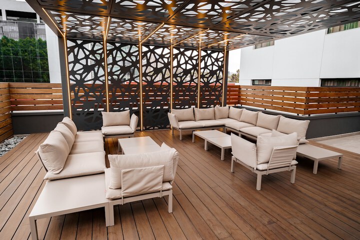 Terrace/Patio 36 of 105