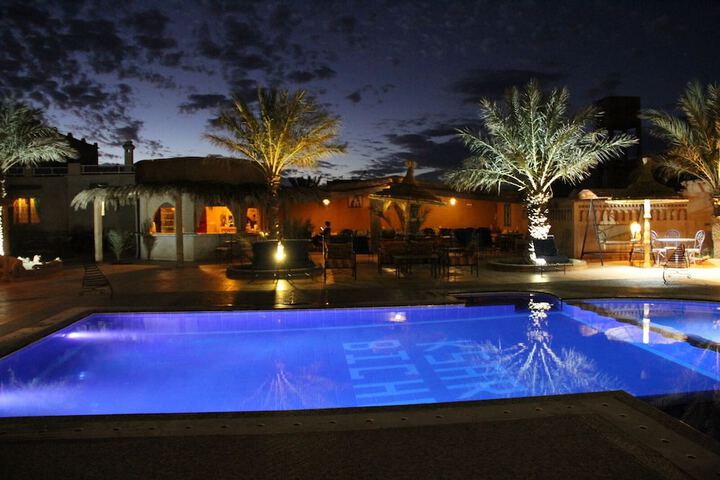 Hotel Pool