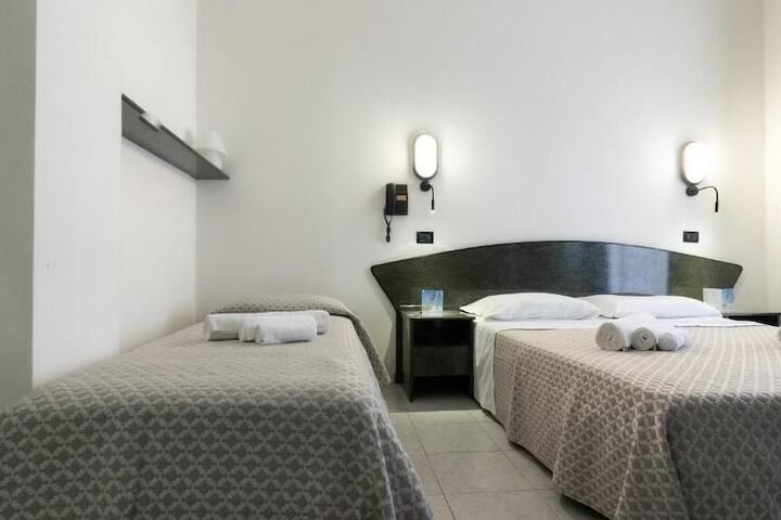 Room 8 of 38
