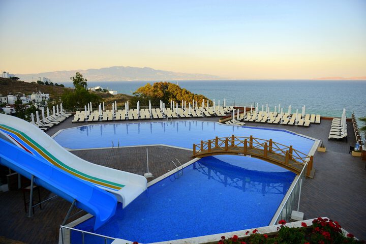 Pool Hotel
