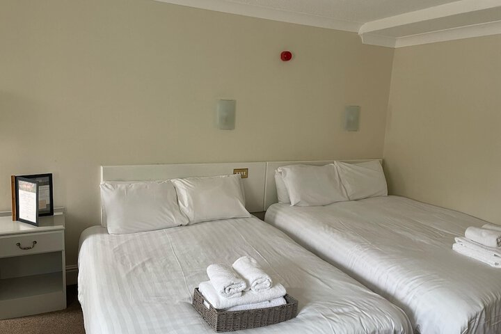 Room 4 of 44
