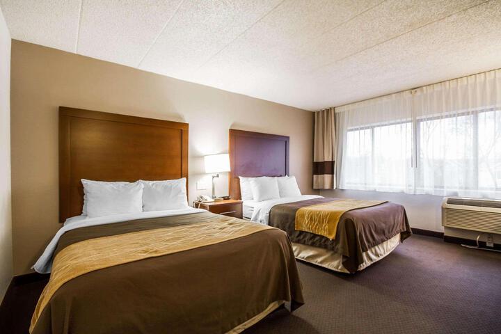 2 Double Beds (5 of 11)