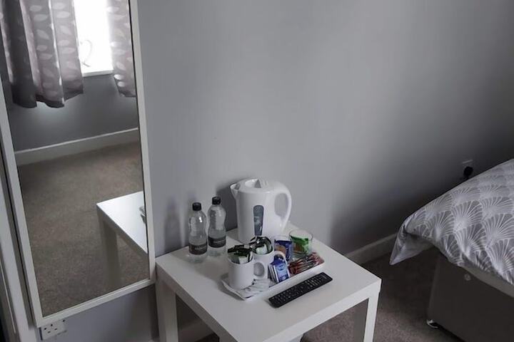 Room 15 of 33